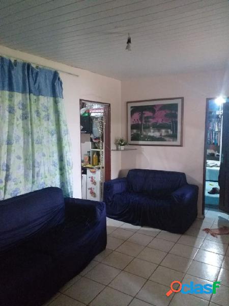 Casa com 2 dormitórios à venda, 79 m² por RS 215.000 -