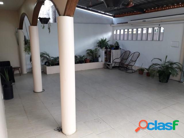 Casa com 3 dormitórios à venda, 160 m² por RS 290.000,00