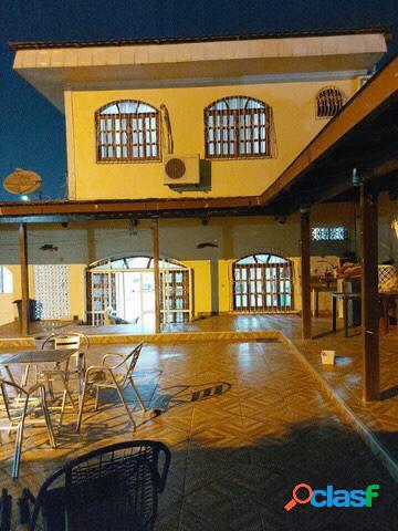 Casa com 3 dormitórios à venda, 300 m² por RS 450.000,00