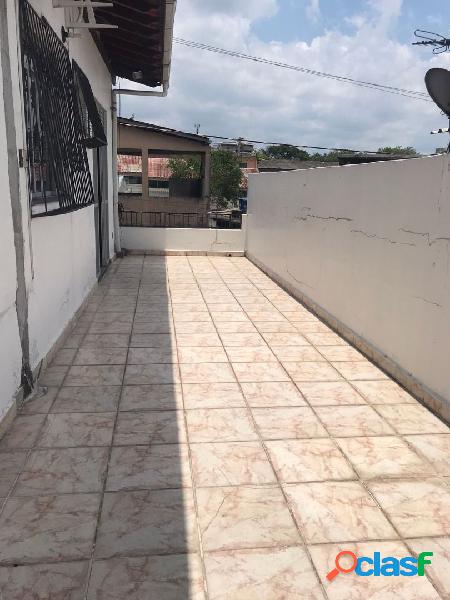 Casa com 4 dormitórios à venda, 238 m² por RS 680.000,00