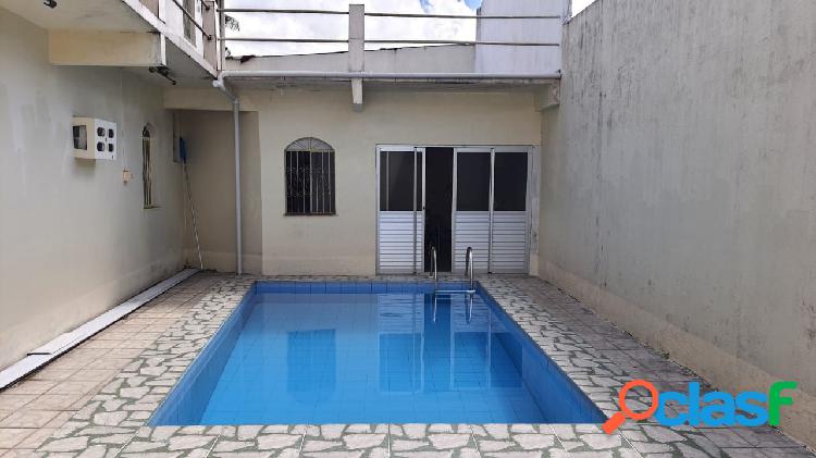 Casa com 4 dormitórios à venda, 334 m² por RS 850.000,00