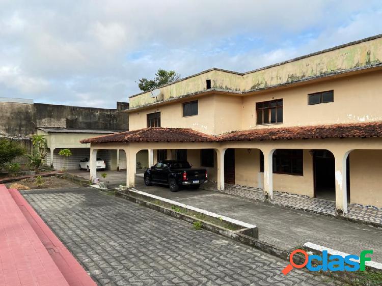 Casa com 5 dormitórios à venda, 700 m² por RS 1.500.000 -