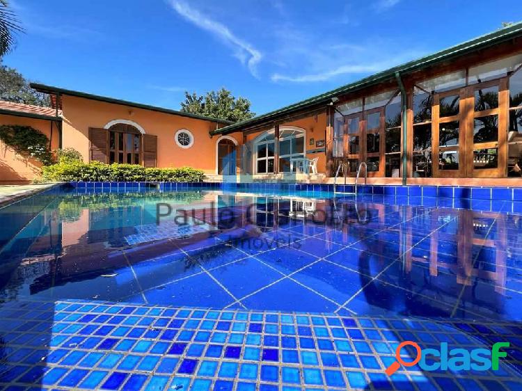 Casa à venda - TÉRREA - REFORMADA com piscina, quadra,