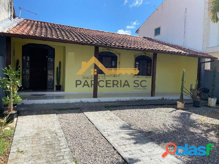 Casa à venda no bairro São Sebastião, com 02 dormitórios