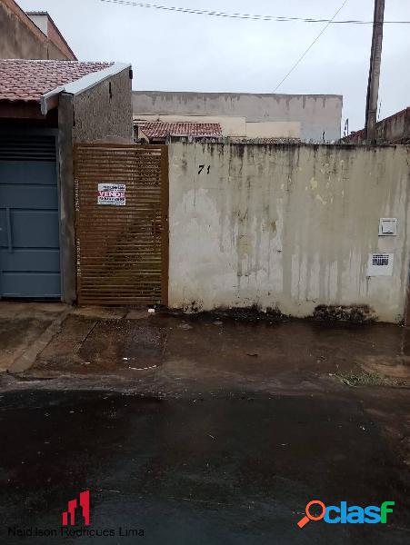 Vendo Casa no Bairro Presidente em Leme - SP.