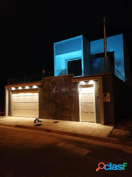 Linda casa no bairro Niemeyer em Montes Claros próximo das