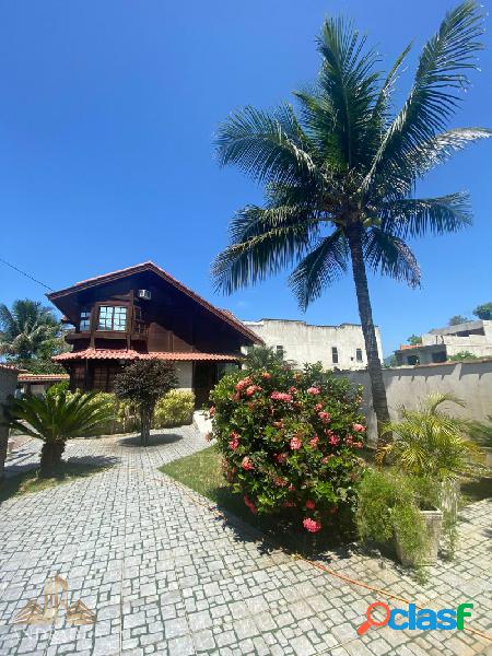 Casa Colonial de 4 quartos com piscina e área gourmet em