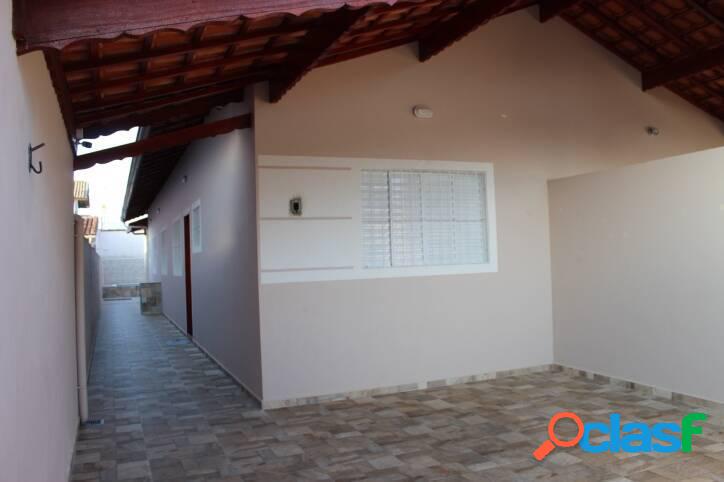 LINDA CASA COM PISCINA