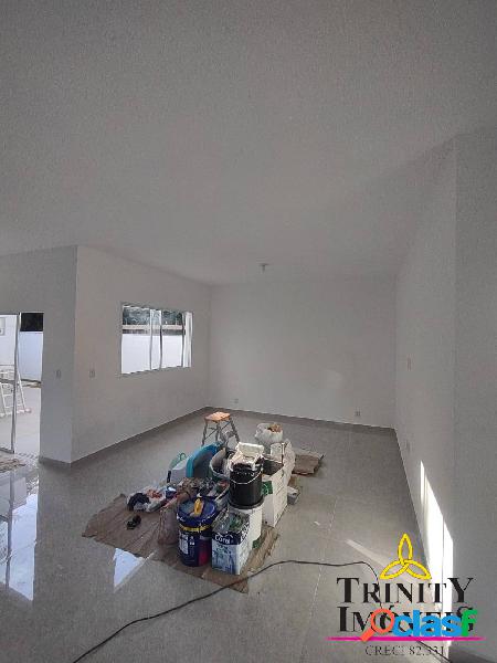 Casa com 03 Quartos Sendo 01 Suite