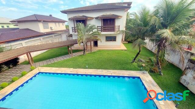 CASA COM 6 SUITES EM CONDOMINIO FECHADO - OPORTUNIDADE