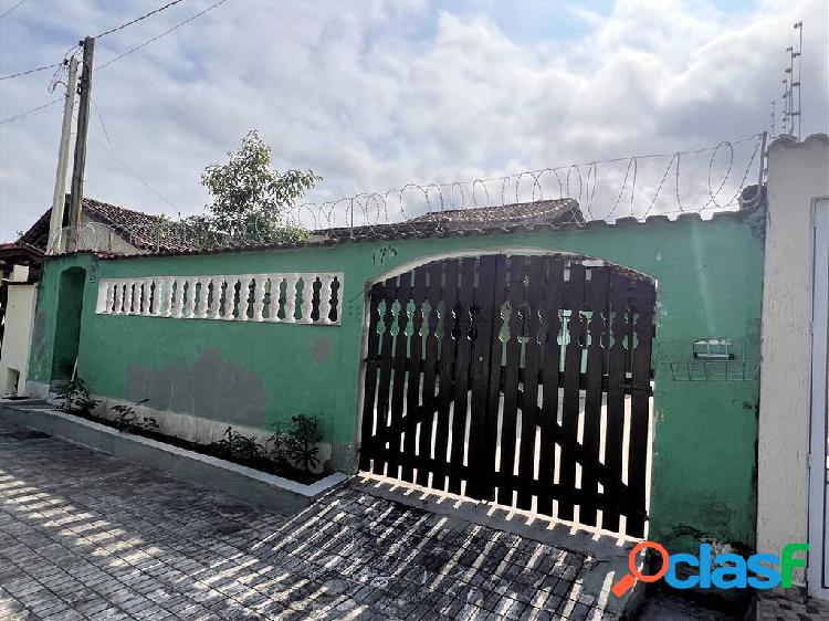 CASA À VENDA COM EDÍCULA EM MONGAGUÁ NO BALNEARIO EUROPA