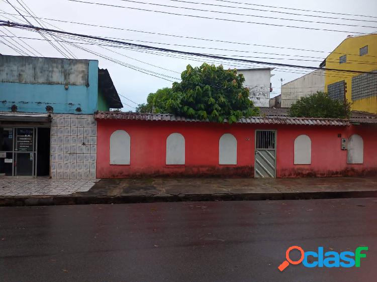 Casa para venda com 02 quartos