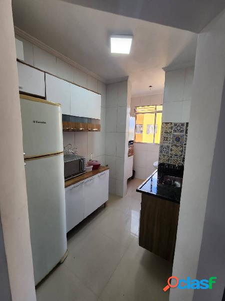 apartamento com 2 dormitórios, sacada Cond. Vida Nova