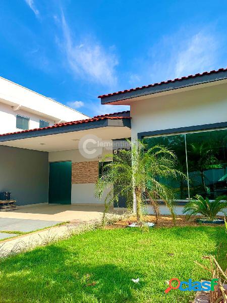 Linda casa localizada no Residencial Condomínio de Alto