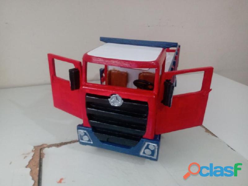 Caminhão Trucado De Brinquedo (C/ Portas Articuladas) Em