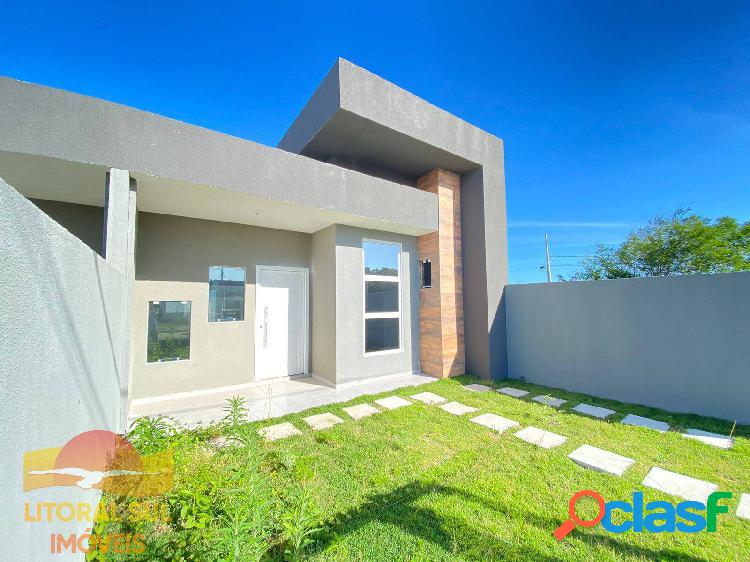 Residência com piscina a venda no bairro Eliana, em