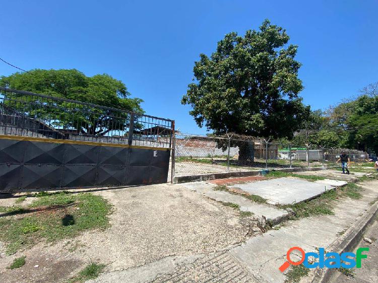 Se Vende Terreno 943m2 en Av. Sucre Naguanagua