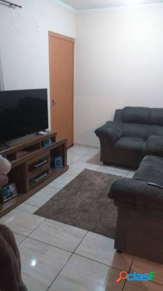 APARTAMENTO COM QUINTAL PARA VENDA OU LOCAÇÃO!