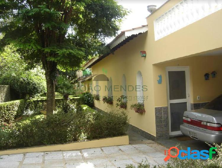 Casa à venda no Jardim Santos Reis, em Piracaia/SP.