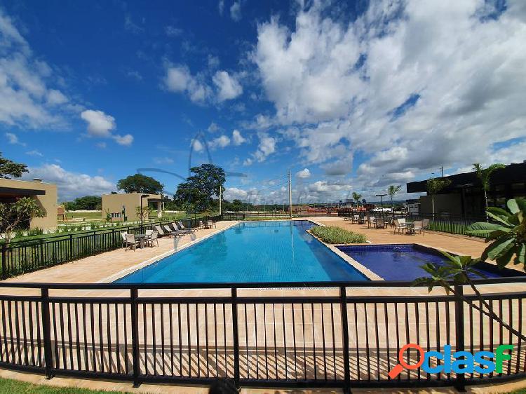 Casa com piscina no Condomínio Villa de Leon em Piratininga