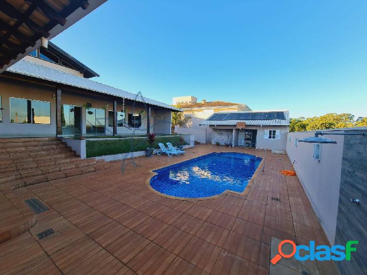 Casa com terreno duplo no Condomínio Primavera em