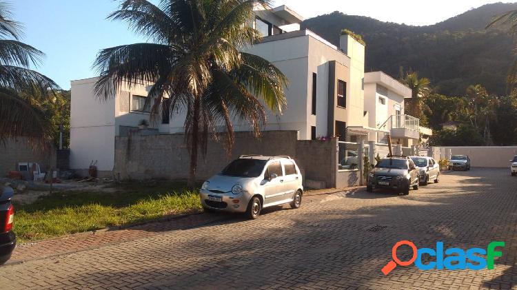 Dois Maravilhosos terrenos em Região bucólica do Recreio