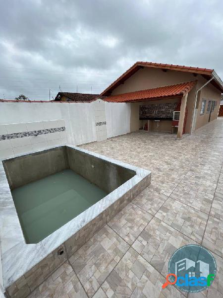 Linda casa em Itanhém - lado praia com piscina