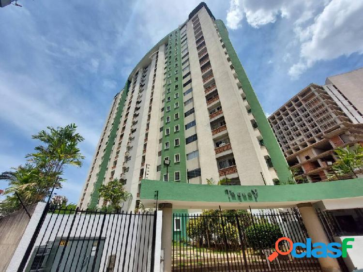 Se Vende en ls Mangos en Res.Taguay apartamento amoblado con