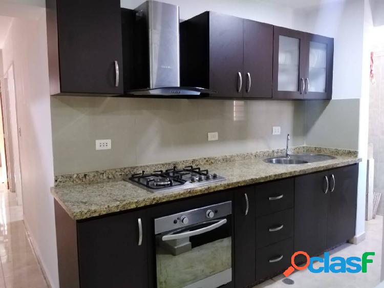 En Alquiler Apartamento Amoblado y Equipado en Tazajal Resd