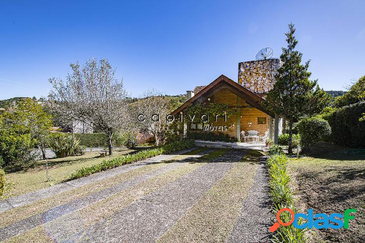 Casa de campo com muito charme, vista e terreno privilegiado