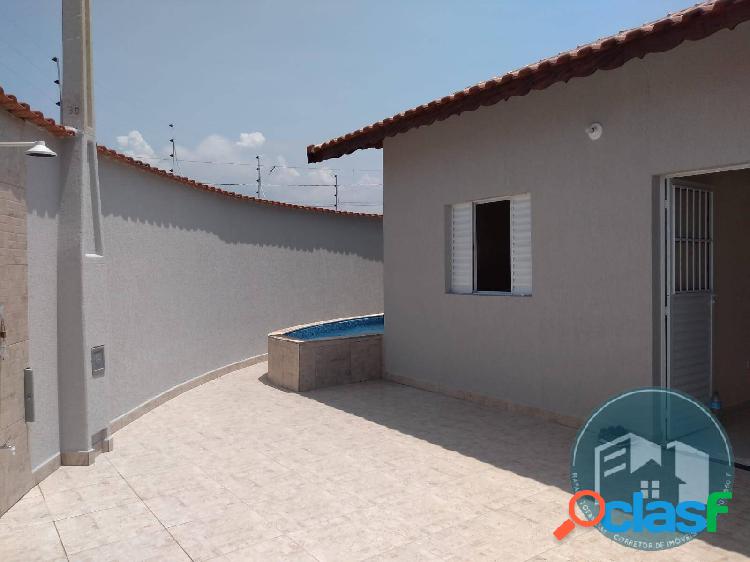 Casa linda em Mongaguá com piscina