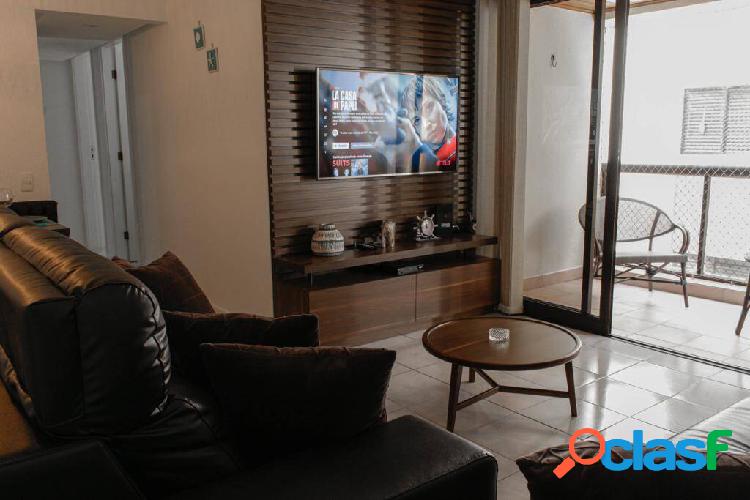 LINDO APARTAMENTO REFORMADO A 200m DA PRAIA, PORTEIRA