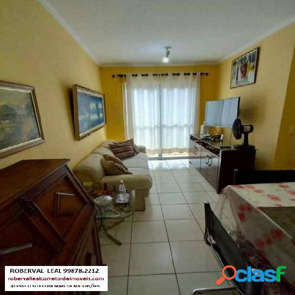 Apartamento Edifício Campo Bello (com sacada)