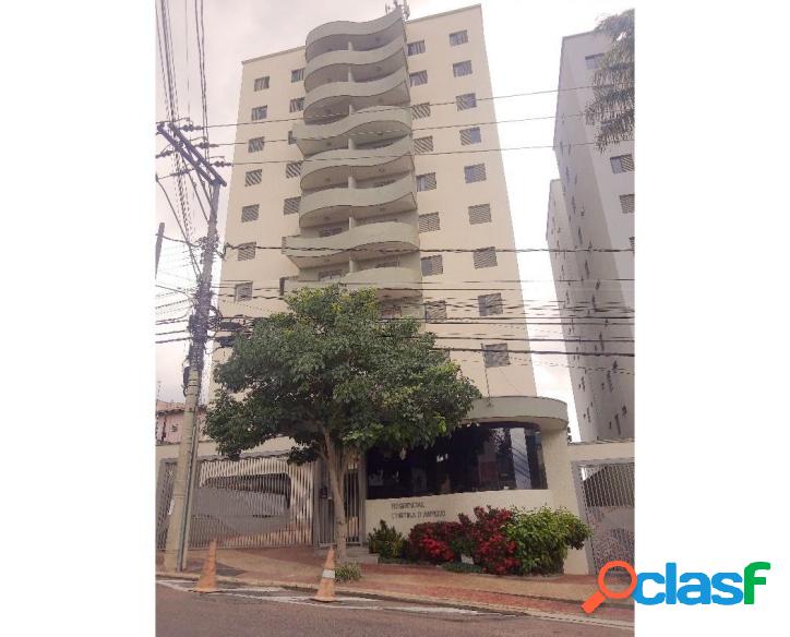 Apartamento com 3 dormitórios à venda, 82 m² por R$