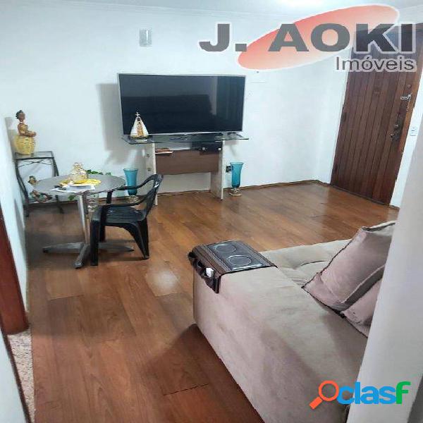 Apartamento para venda possui 56 m² com 2 quartos em Saúde