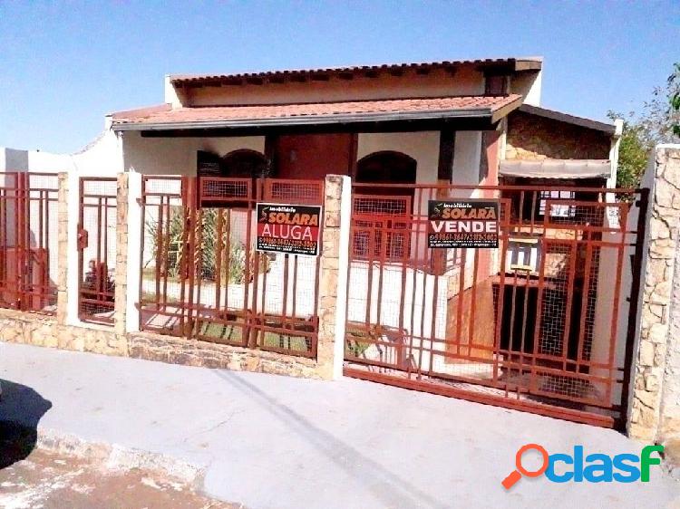 CASA PROXIMO AO CENTRO EM BAIRRO NOBRE