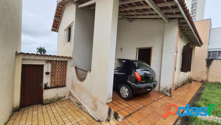 Casa com 3 dormitórios à venda, 135 m² por R$ 680.000,00