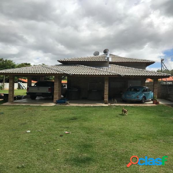 Casa com 3 dormitórios à venda, 200 m² por R$