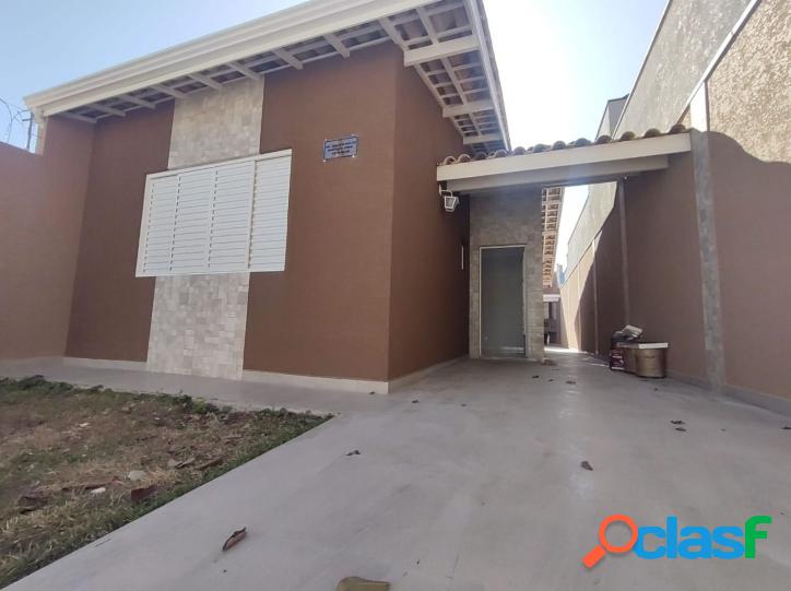Nova!!Casa com 2 dorm sendo 1 suíte, piscina e área