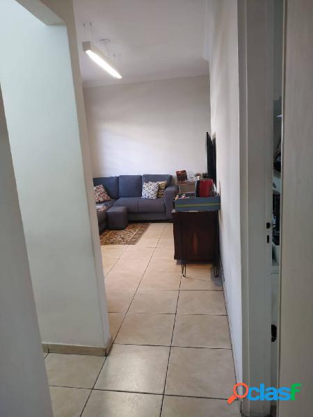 OPORTUNIDADE-Apartamento de Três quartos no bairro-Serrano