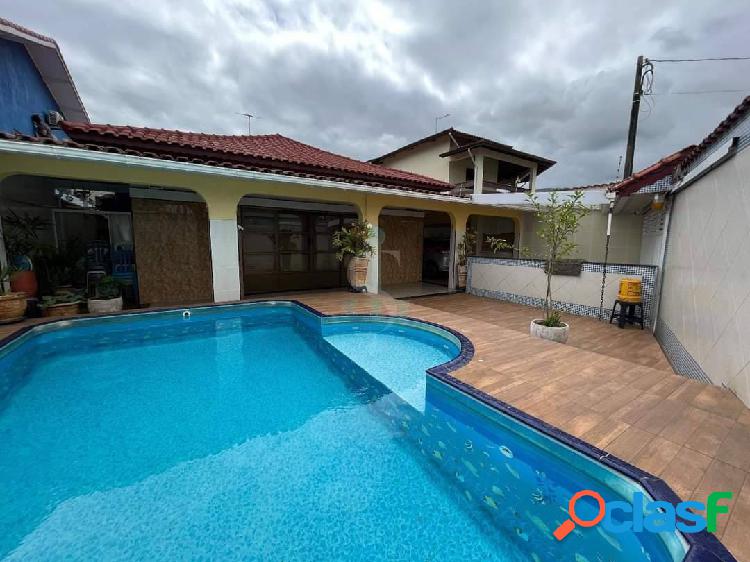 Casa residencial com piscina no bairro Balneário Flórida -