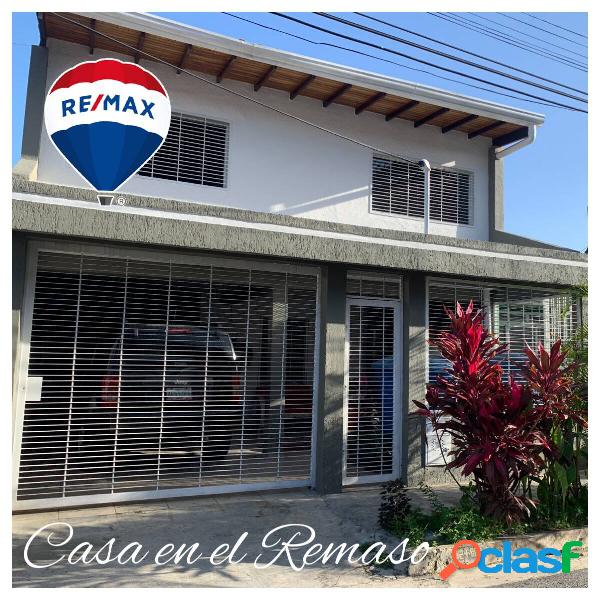 Casa en Venta en el Remanso de 2 planta.