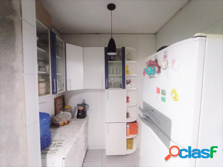 Casa à venda, 150 m², 2 quartos, 2 banheiros, 1 suíte