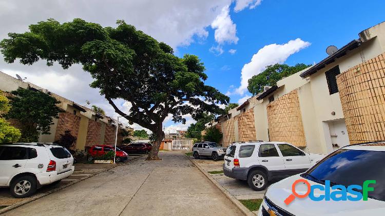 Townhouse en alquiler Agua de Pozo