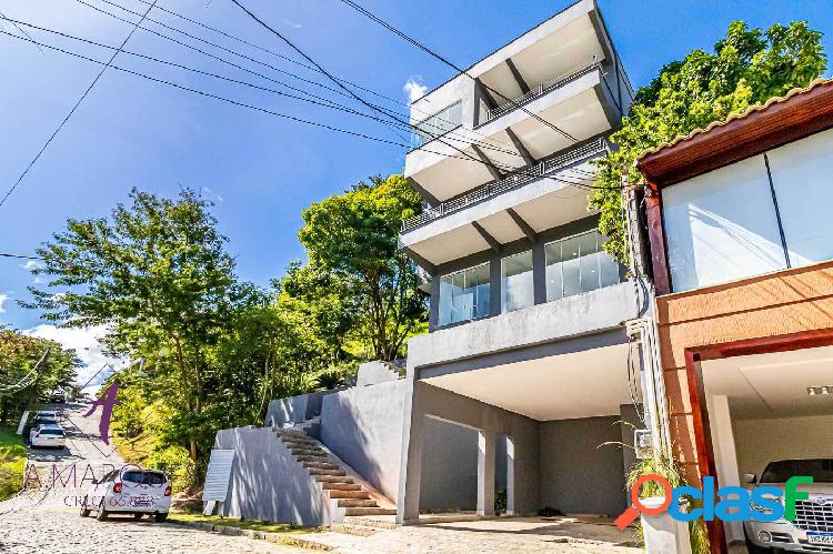 Linda casa com 4 Suítes em Niterói - Vila Progresso