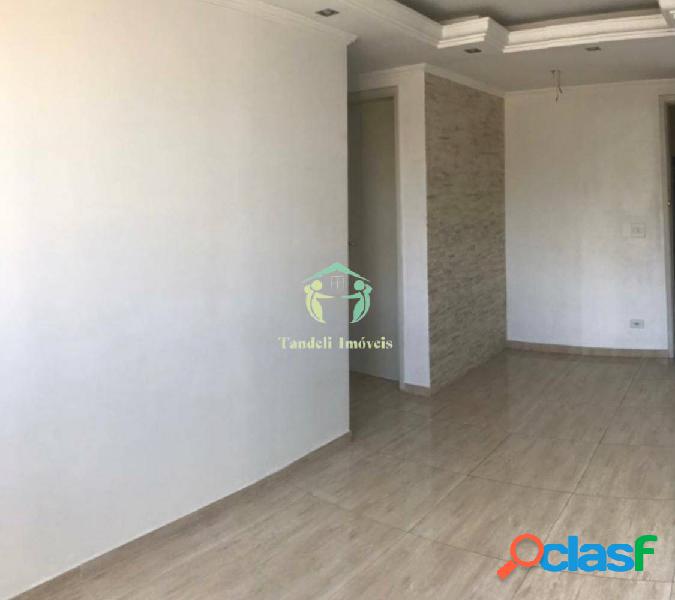 Apartamento com condomínio 2 dormitórios (Parque São