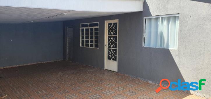 Casa com 3 dormitórios sendo 1 suíte na Vila Dutra