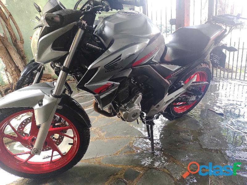 Cb 250 twuister 2018 Parc no cartão