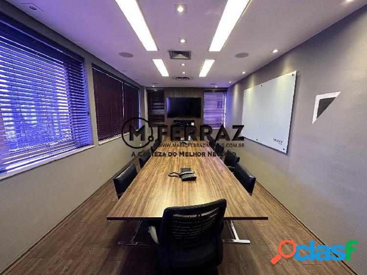 Conjunto comercial de 459m², 8 salas e 4 vagas na Av. Faria