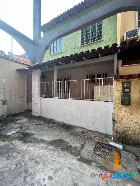 CASA EM CONDOMÍNIO FECHADO COM 2 QUARTOS 2 BANHEIROS